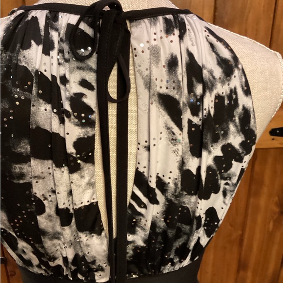 R & M Richards little party dress embellished size 8 Petite - Picture 3 of 4